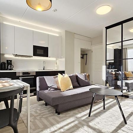 Modern One-Bedroom With Glazed Sun Balcony, 350M Metro Helsinki Exterior foto